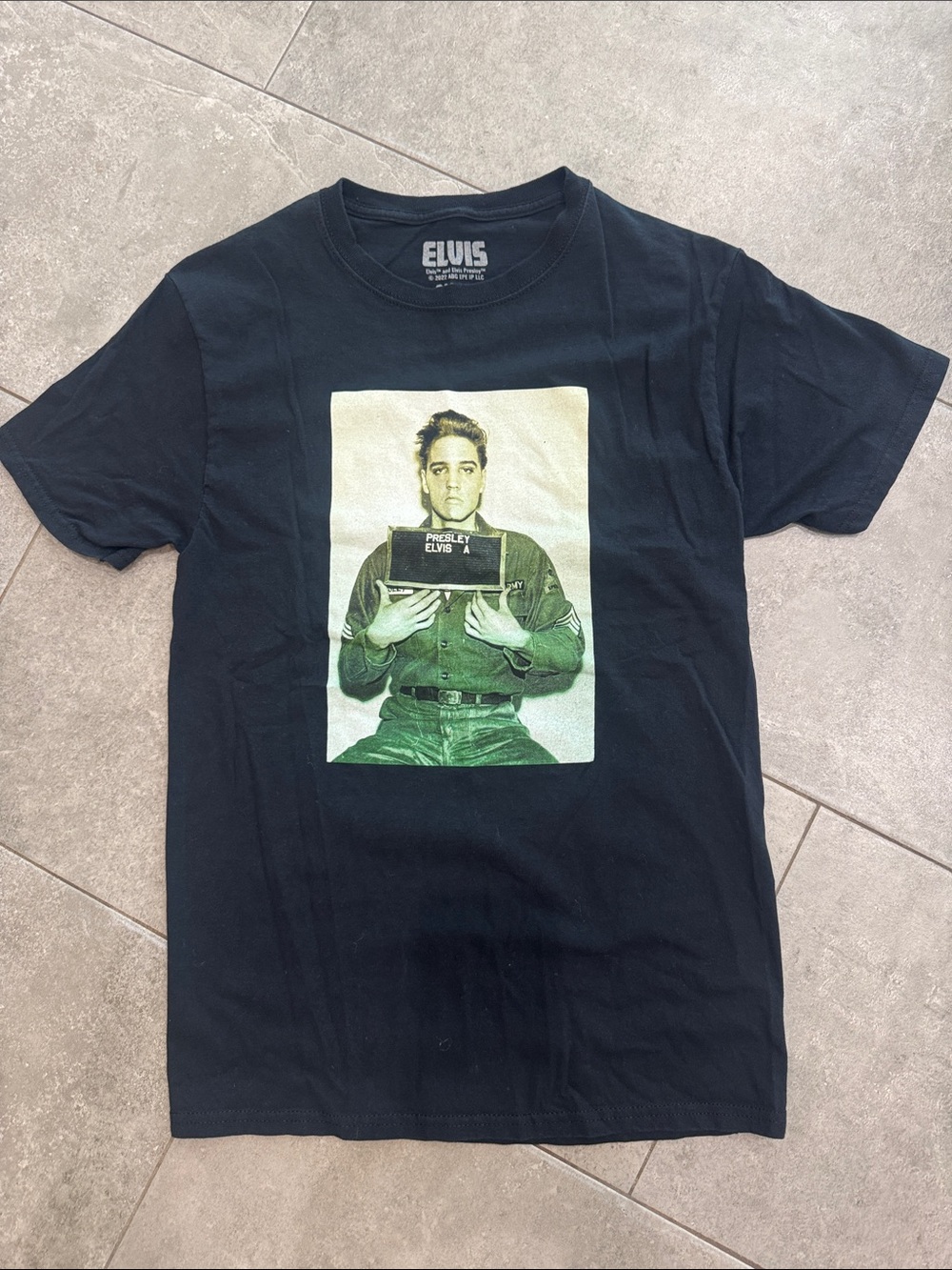 ELVIS Black Short-Sleeve Graphic Tee with Green Mugshot Print